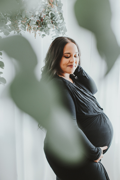 black dress maternity photos