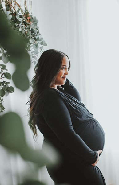 black dress maternity photos